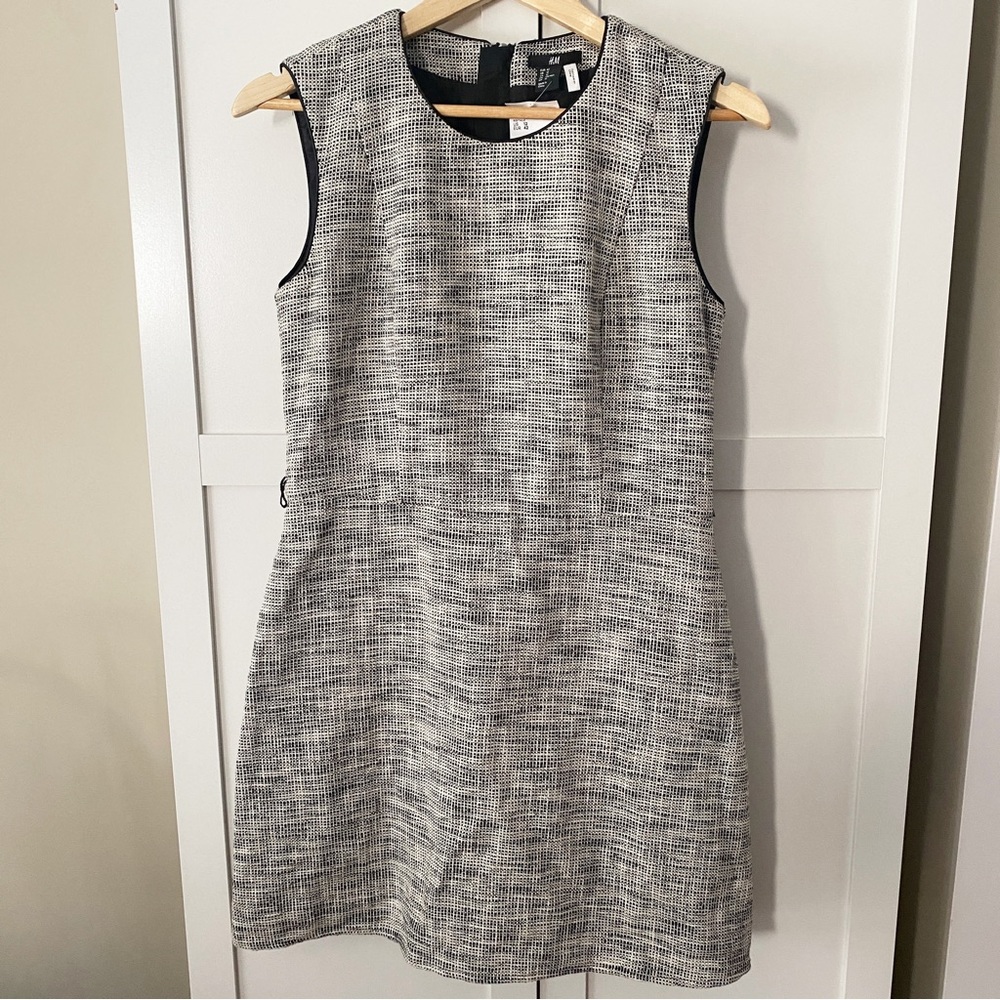 NEW WITH TAGS: H&M Sleeveless Dress - Size 12